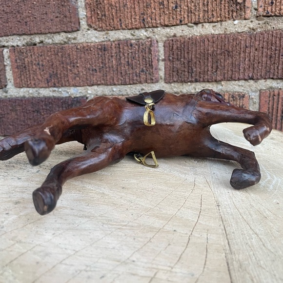 Vintage 8” Leather Wrapped Kneeling Horse Figurine, With Reins & Saddle - Picture 8 of 16